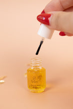 Load image into Gallery viewer, Cuticle Repair Oil (.17oz)
